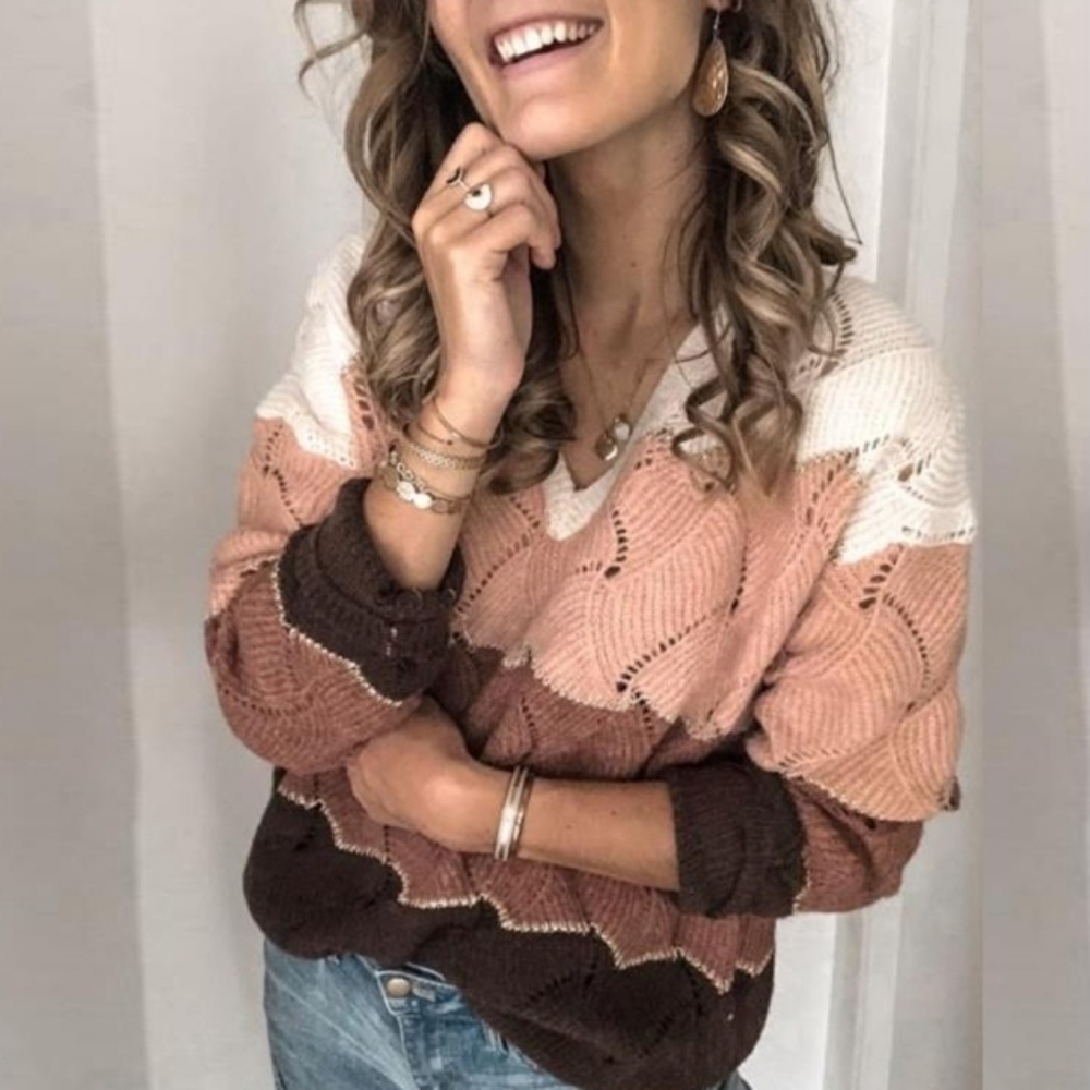 Women's Sweater - Picture 2 of 4